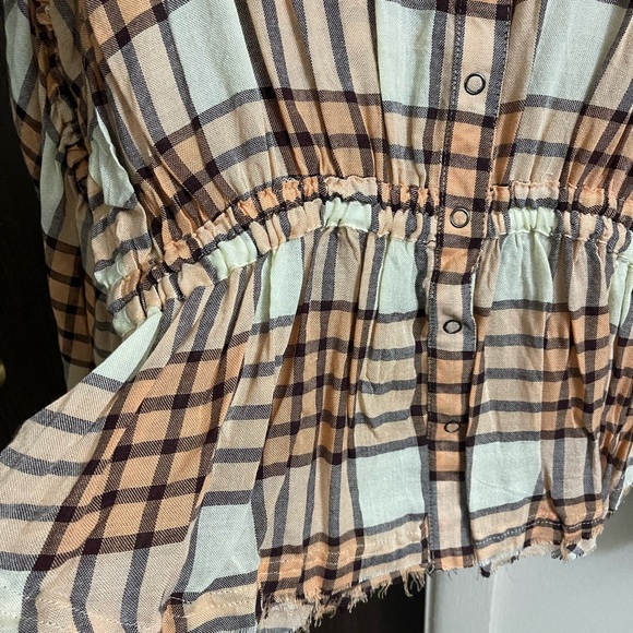 Free People Peach tree plaid shirt size small - Picture 5 of 7